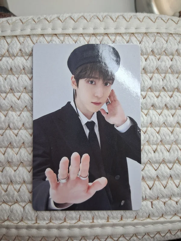 GOLDEN HOUR : Part.1 US Exclusive