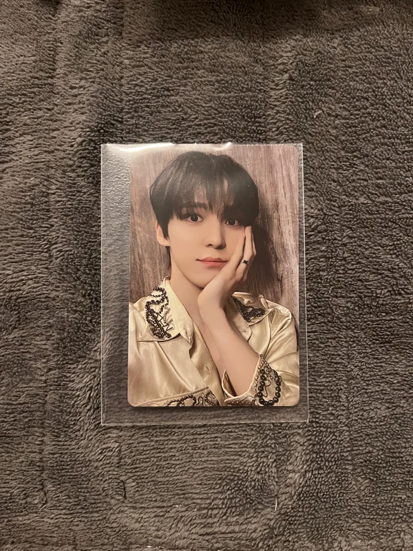 GOLDEN HOUR : Part.1 BLUE HOUR VER.