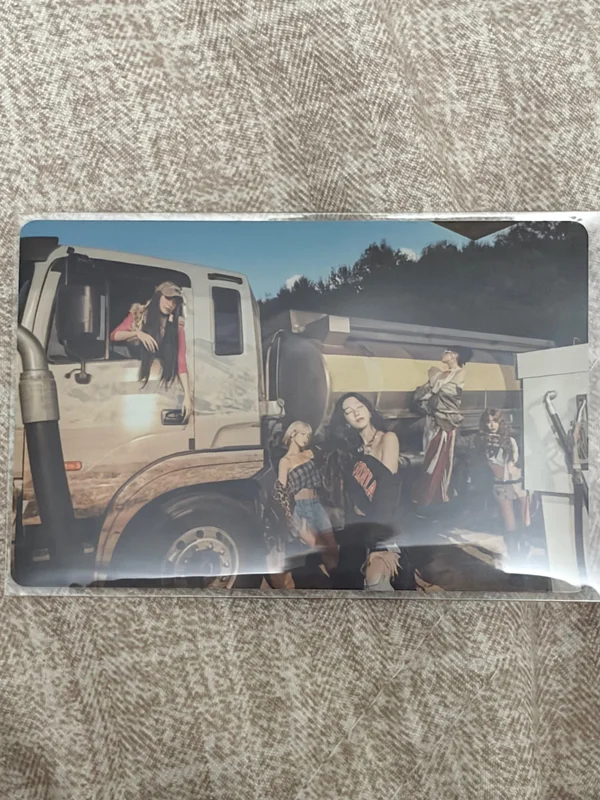 Le Sserafim HOT US/EU Exclusive