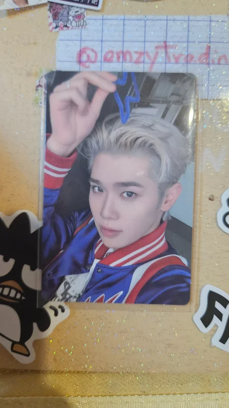 NEVER SAY NEVER LENTICULAR KEYRING Ver.