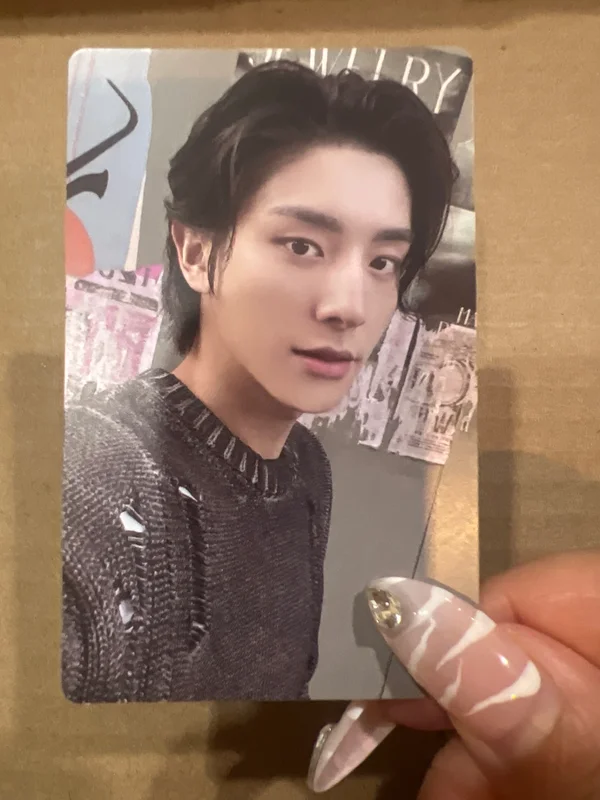 ROMANCE : UNTOLD Weverse Albums Ver.