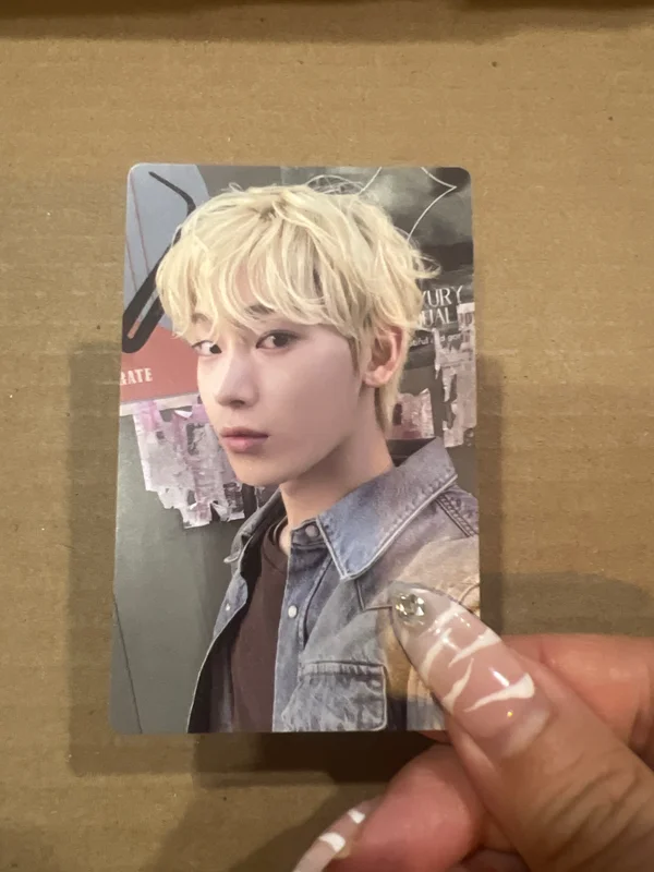 ROMANCE : UNTOLD Weverse Albums Ver.