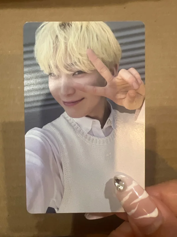 ROMANCE : UNTOLD Weverse Albums Ver.