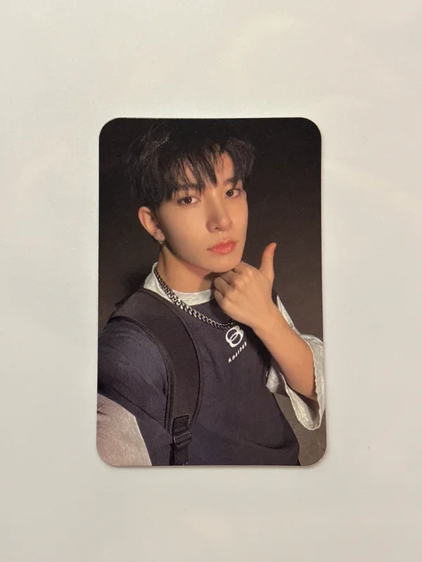 MANIFESTO : DAY 1 YIZHIYU