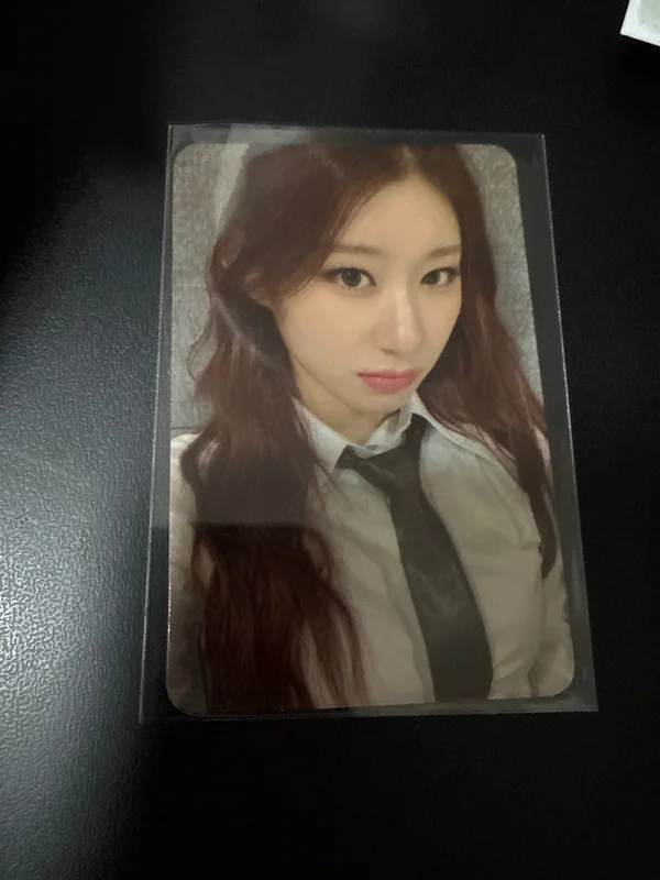 GUESS WHO YIZHIYU