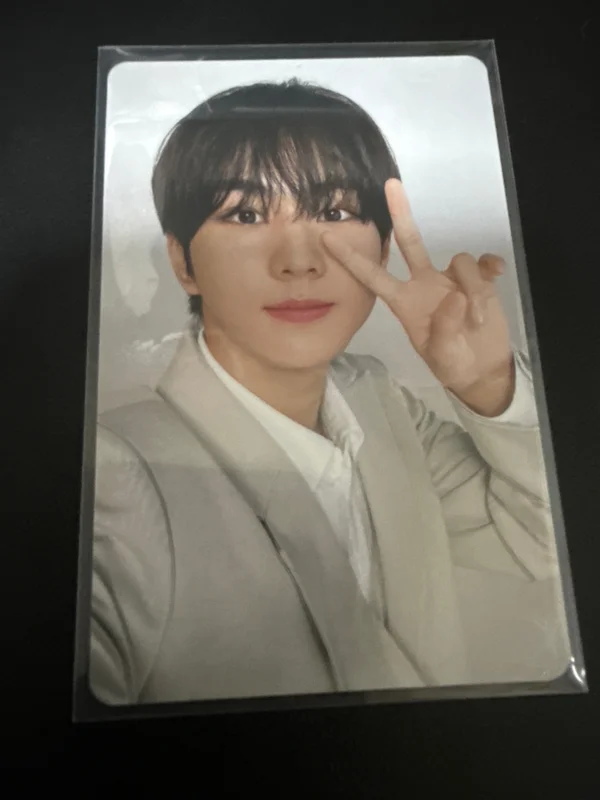 ENHYPEN WORLD TOUR WALK THE LINE IN JAPAN PHOTO CARD