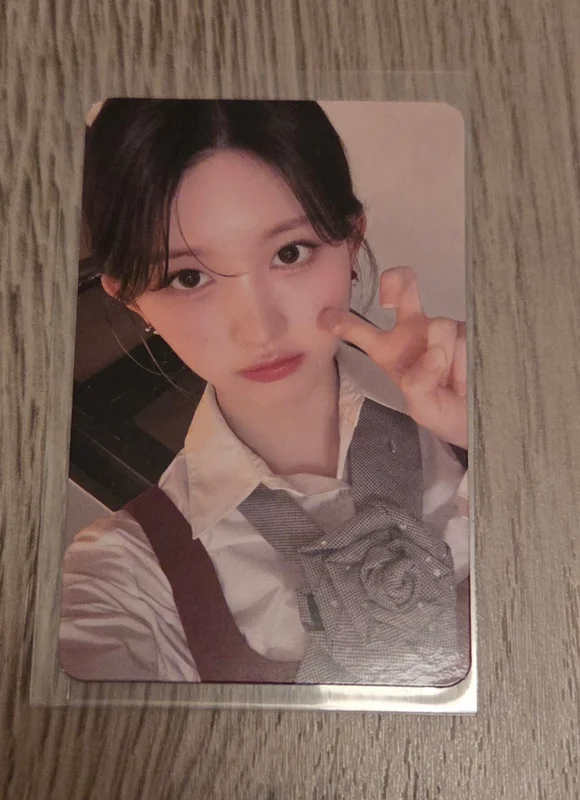 IVE SWITCH POP-UP IVE RANDOM PHOTOCARD PACK