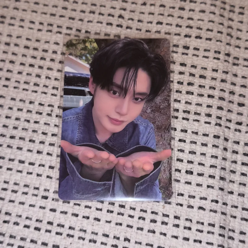 NEVER SAY NEVER RANDOM TRADING PHOTO CARD