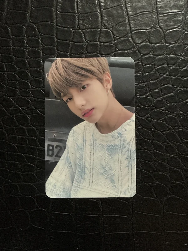 Pocamarket, Stray Kids HYUNJIN Clé 2 : Yellow Wood K-pop Photocard