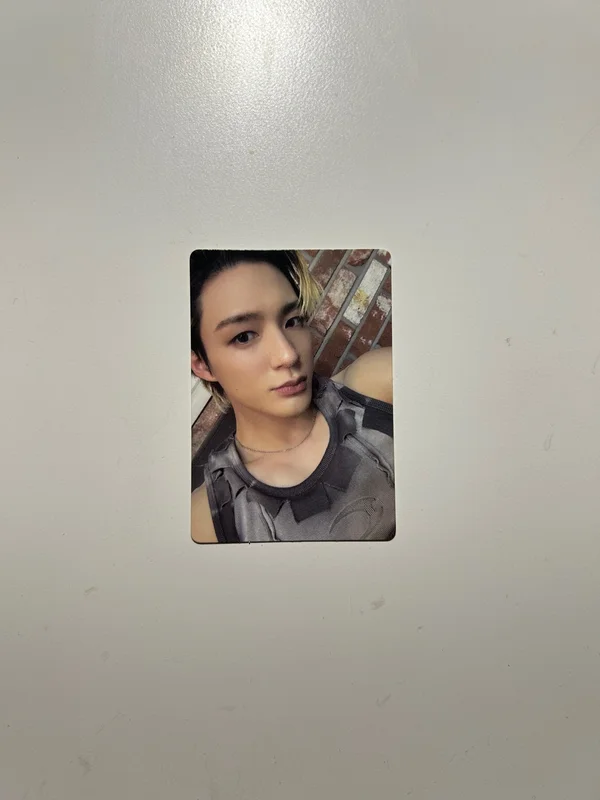 Go Back To The Future Hoverboard Ver. Jeno