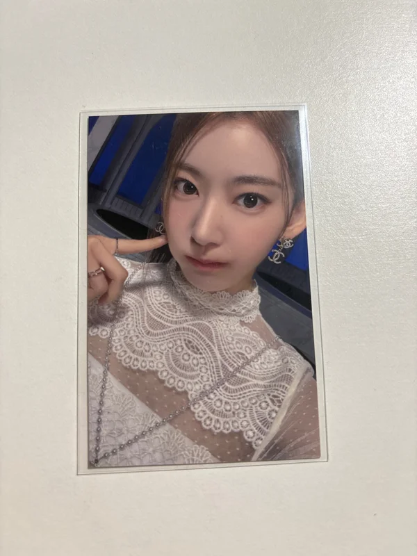 FEARLESS (Japanese ver.) UNIVERSAL LUCKY DRAW