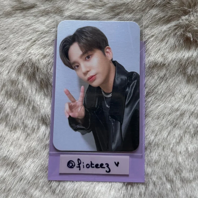 ATEEZ WORLD TOUR [TOWARDS THE LIGHT : WILL TO POWER] IN EUROPE ATINY ZONE