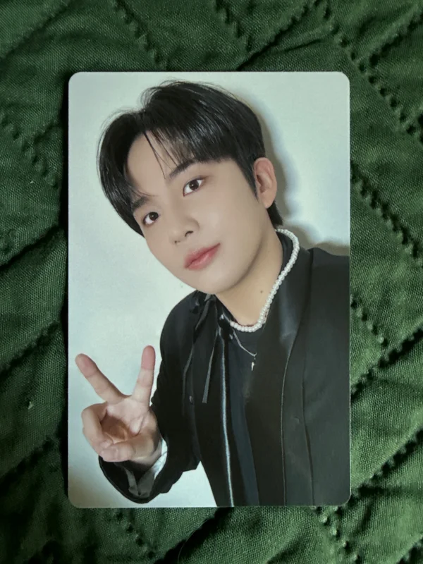 GOLDEN HOUR : Part.2 US Exclusive