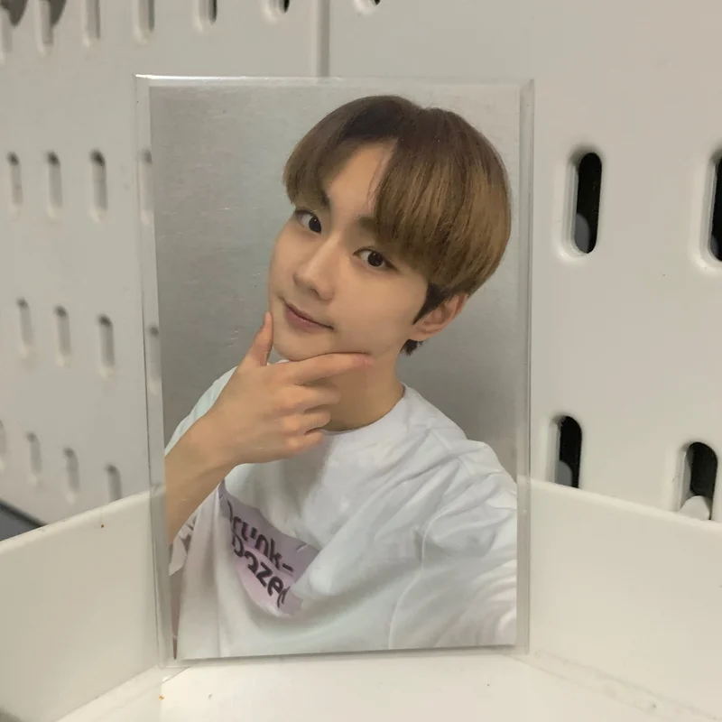 BORDER : CARNIVAL UNIFORM