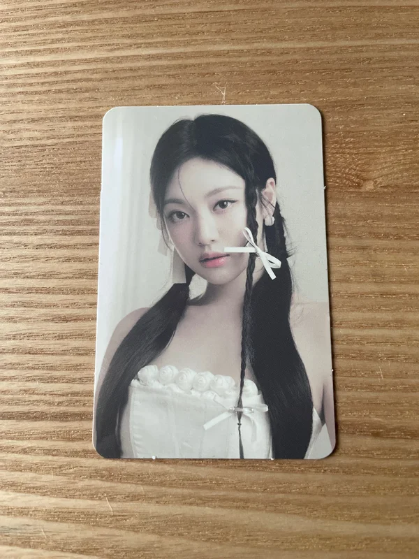 2024 SEASON'S GREETINGS RANDOM TRADING CARD