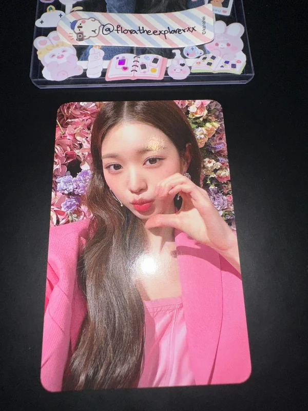 IVE THE FIRST FAN CONCERT The Prom Queens RANDOM PHOTOCARD PACK