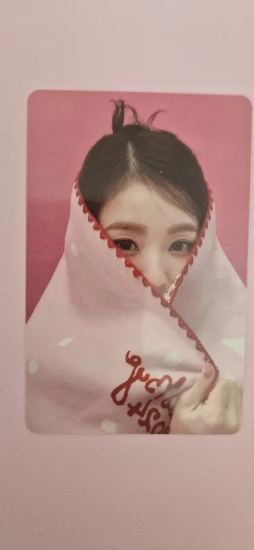 2024 PINK CHRISTMAS PHOTO CARD RANDOM PACK IRENE