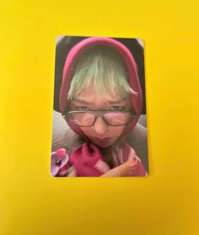 G-DRAGON 2025 WORLD TOUR [bermensch] PHOTOCARD PACK