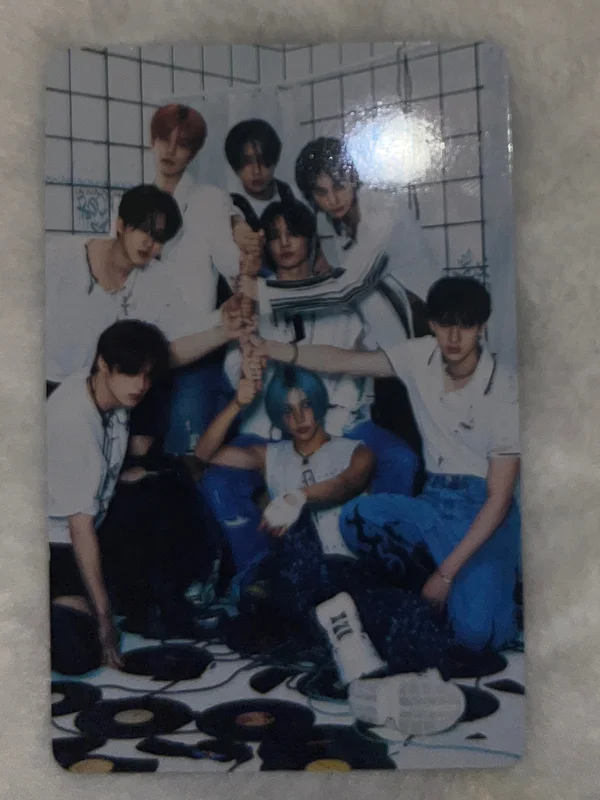 -STAR HMV LUCKY DRAW