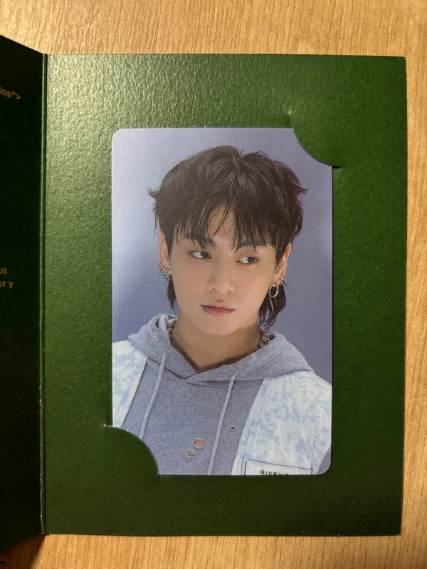 GOLDEN : The Moments PHOTO CARD TYPE B CHILE