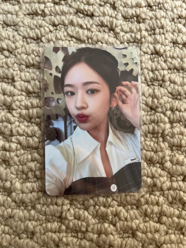 IVE THE FIRST FAN CONCERT The Prom Queens PVC CARD HOLDER