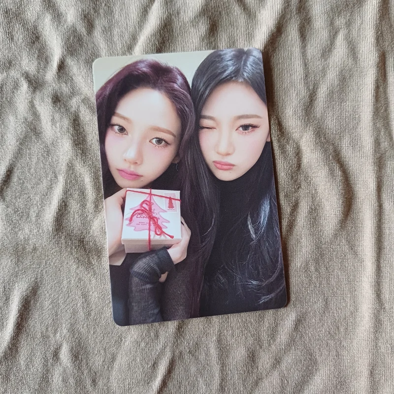 2024 PINK CHRISTMAS PHOTO CARD RANDOM PACK