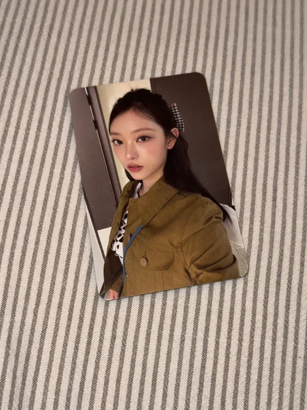 Haerin NewJeans 2025 SEASON'S GREETINGS