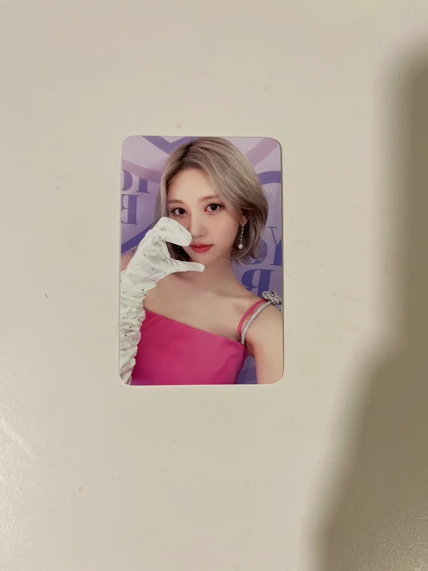 IVE THE FIRST FAN CONCERT The Prom Queens RANDOM PHOTOCARD PACK