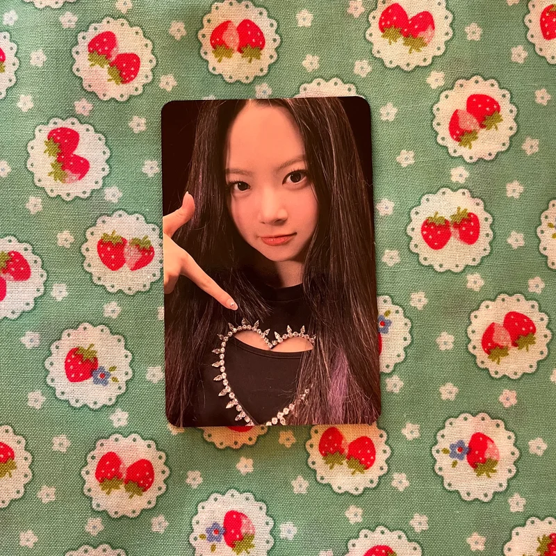 LE SSERAFIM HONG EUNCHAE 'FEARLESS KTOWN4U' Photocard | Sold by