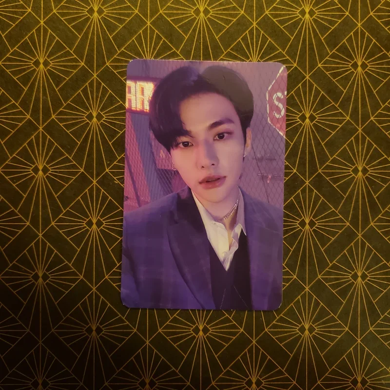 Hyunjin Christmas EveL Purple