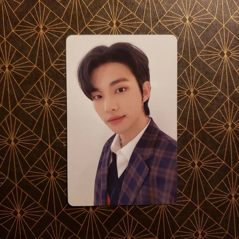 Hyunjin Christmas EveL