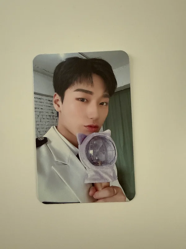 ATEEZ X ANITEEZ ADVENTURE POP-UP STORE ANITEEZ IN ILLUSION LIGHT STICK COVER