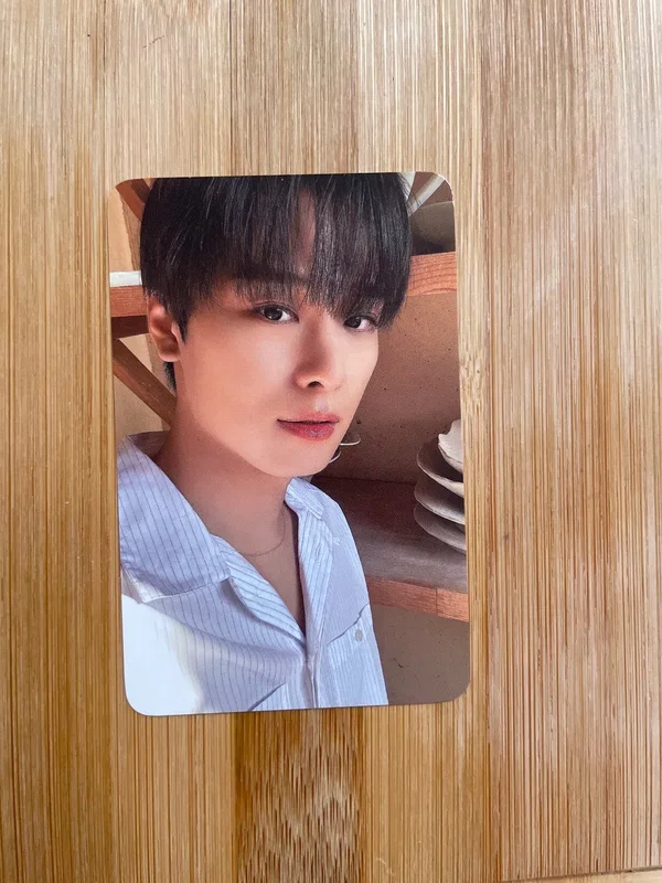 2024 SEASONS GREETINGS THE BOYZ POTTERY EVERLINE