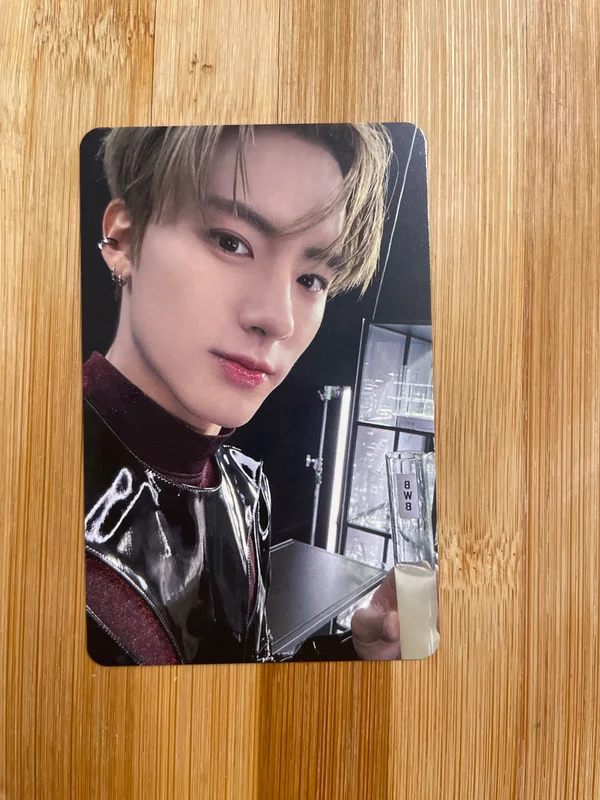 THE BOYZ 2ND WORLD TOUR : ZENERATION LANYARD SET