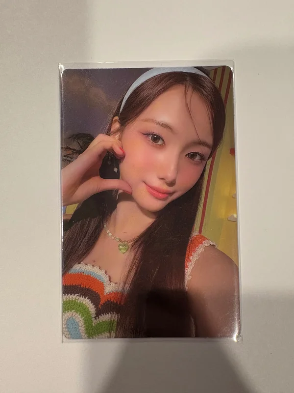 Youngeun  -DOUBLAST JEWEL CASE B1UE BLAST ver.