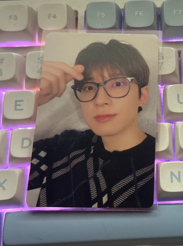 SPILL THE FEELS YIZHIYU