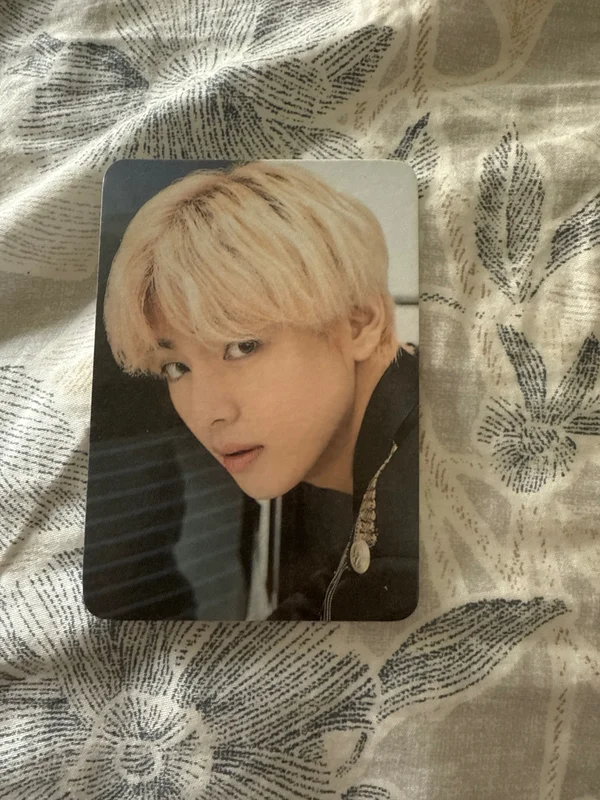 BTS V 'BTS WORLD TOUR LOVE YOURSELF: SPEAK YOURSELF- JAPAN EDITION