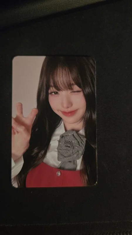 IVE SWITCH POP-UP IVE RANDOM PHOTOCARD PACK