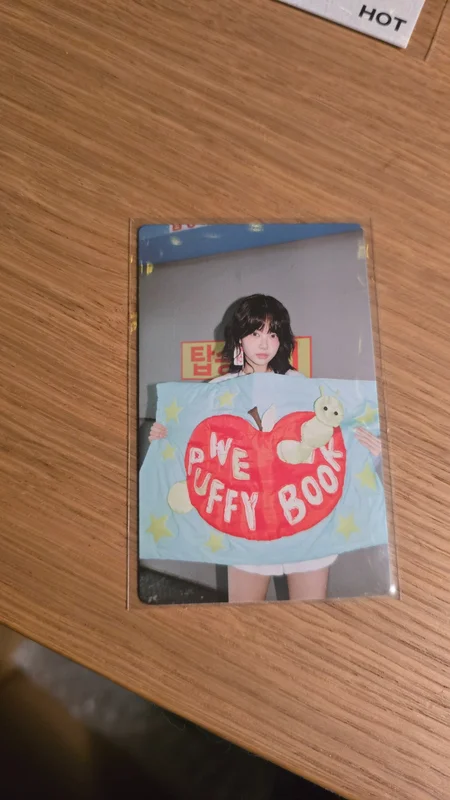 LE SSERAFIM 2025 S/S POP UP - THE HOT HOUSE Mini Photo Card