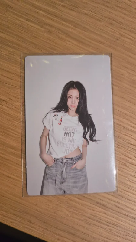 LE SSERAFIM 2025 S/S POP UP - THE HOT HOUSE Mini Photo Card