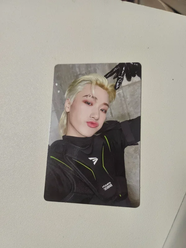 THE WORLD EP.1 : MOVEMENT Z VER.