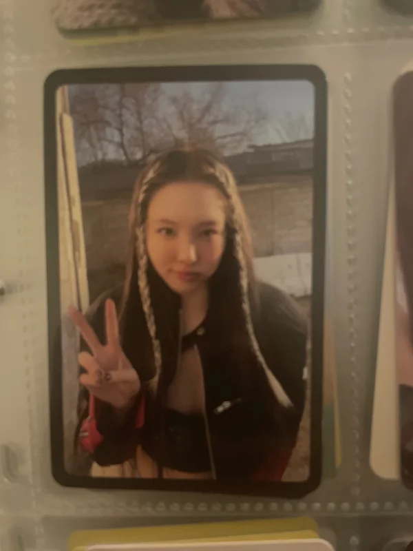 READY TO BE PHOTOCARD SET BE VER. NAYEON