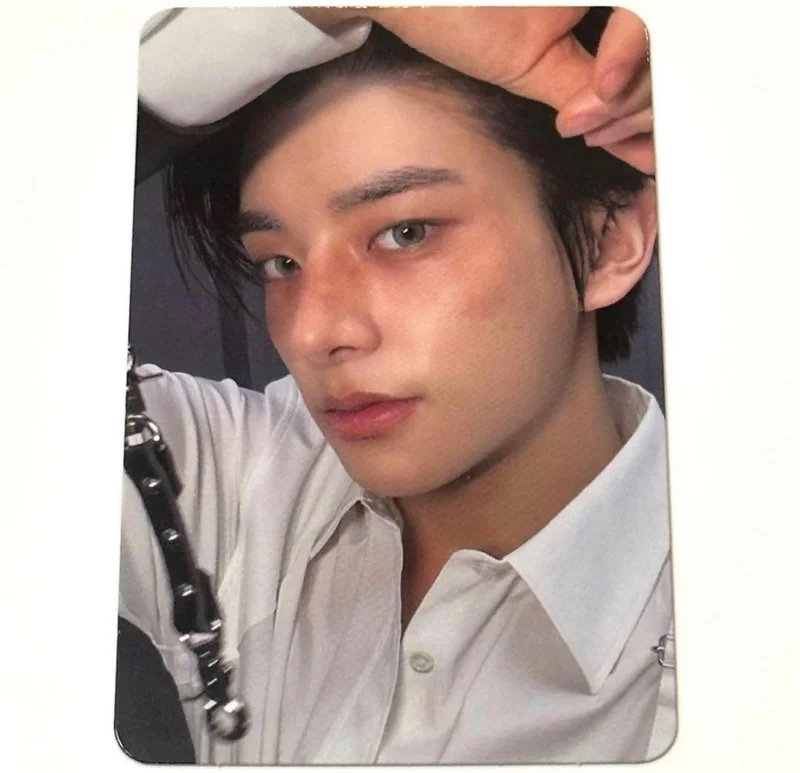 DESIRE : UNLEASH KPOP MERCH