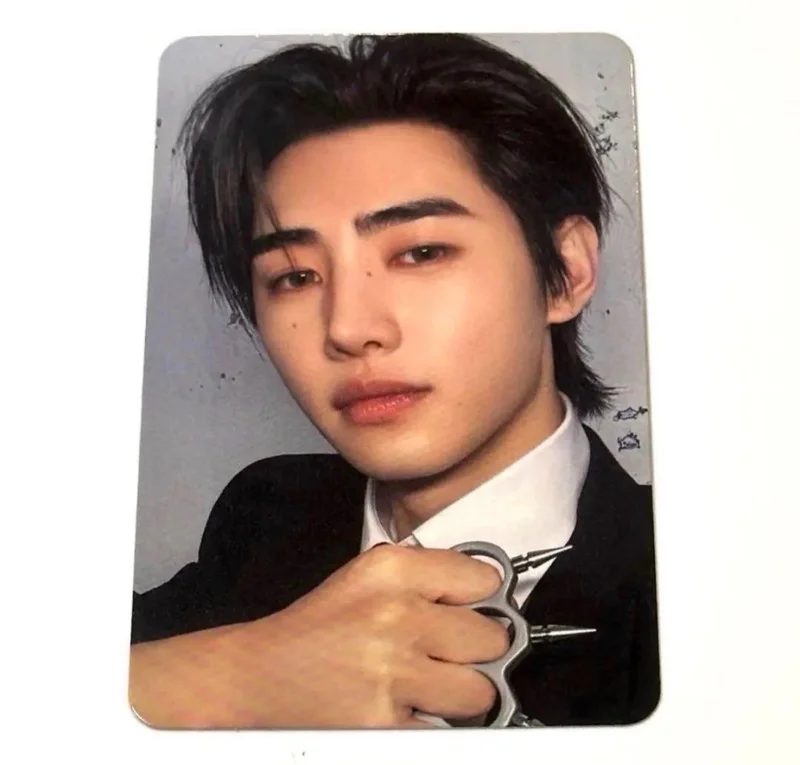 DESIRE : UNLEASH KPOP MERCH