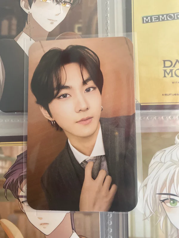 DARK MOON SPECIAL ALBUM 'MEMORABILIA' Moon ver.