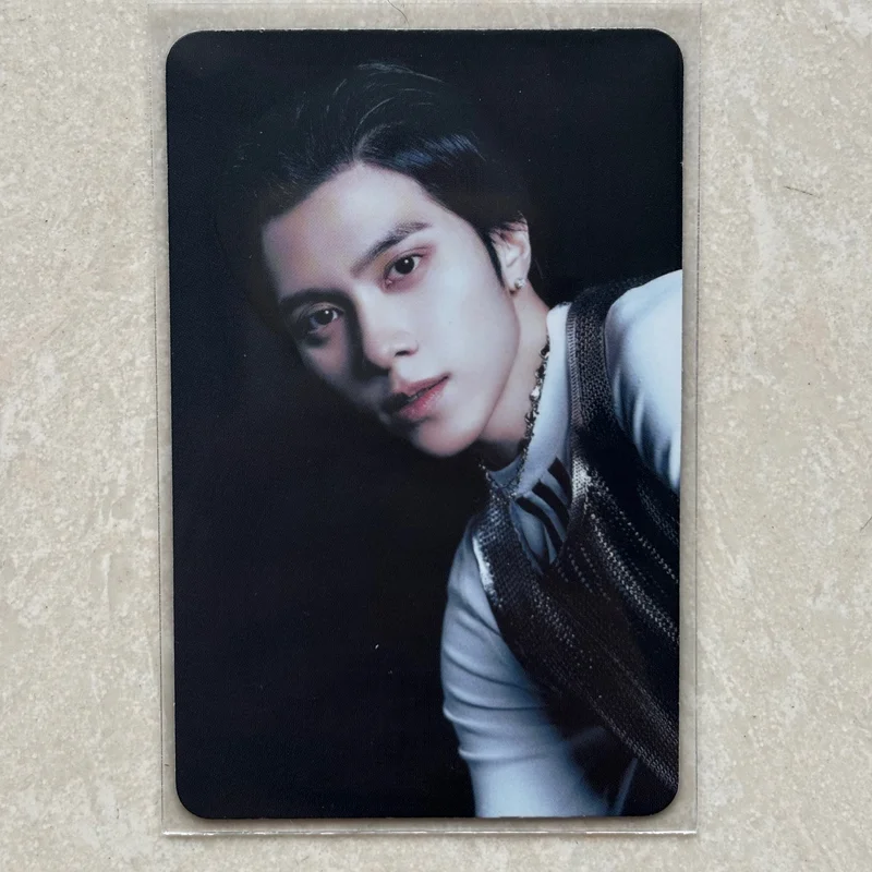 Eternal White RANDOM TRADING CARD HENDERY