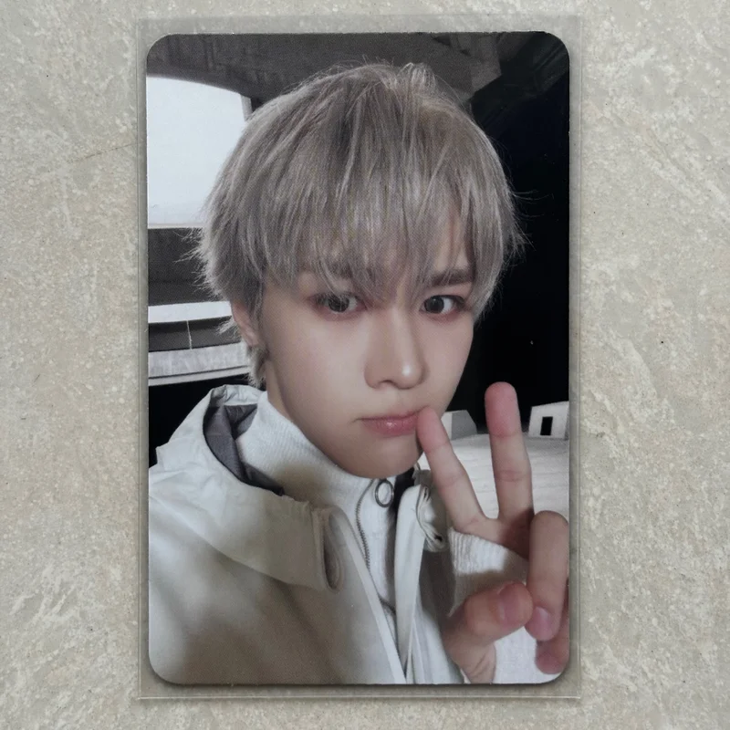 Eternal White RANDOM TRADING CARD