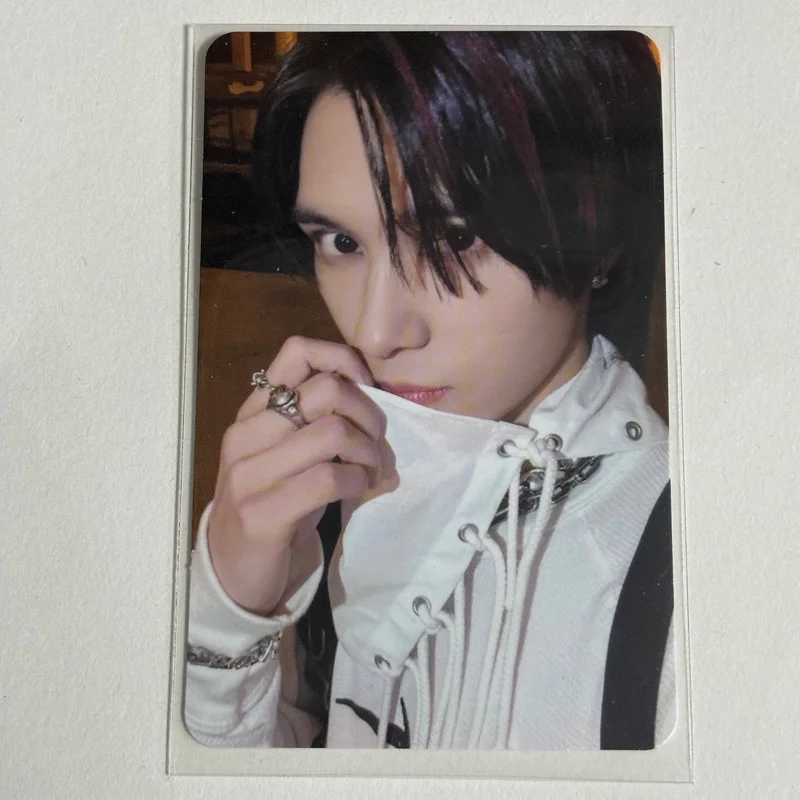 On My Youth RANDOM TRADING CARD SET BLACK ver. HENDERY