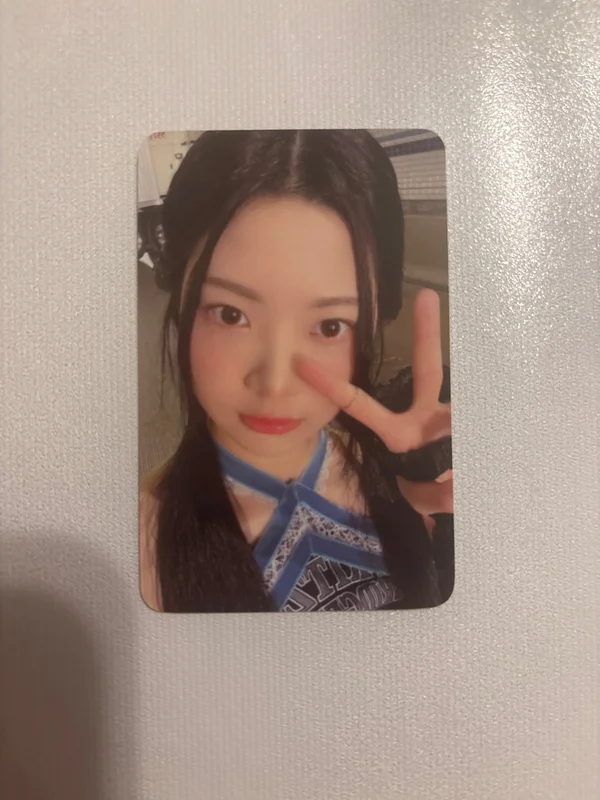 ANTIFRAGILE Weverse Albums Ver. KTOWN4U
