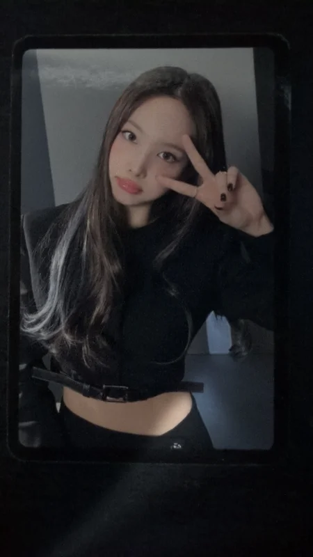READY TO BE PHOTOCARD SET TO VER. Nayeon